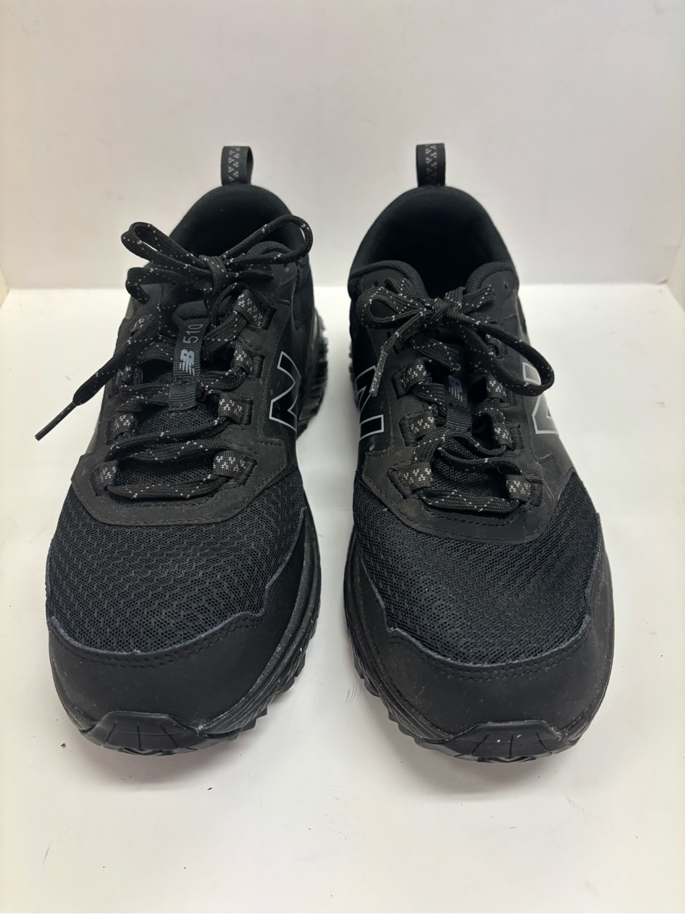 NEW BALANCE 510 ATHLETIC SHOE WOMEN 10.5 W   MEN 9 BLACK ON BLACK